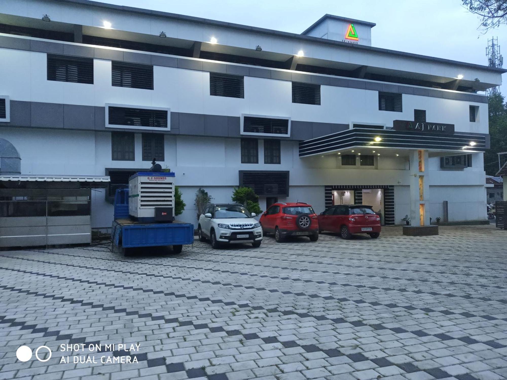 Hotel A J Park Alappuzha Экстерьер фото