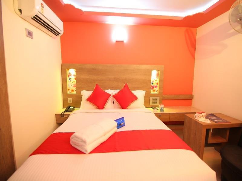 Hotel A J Park Alappuzha Экстерьер фото