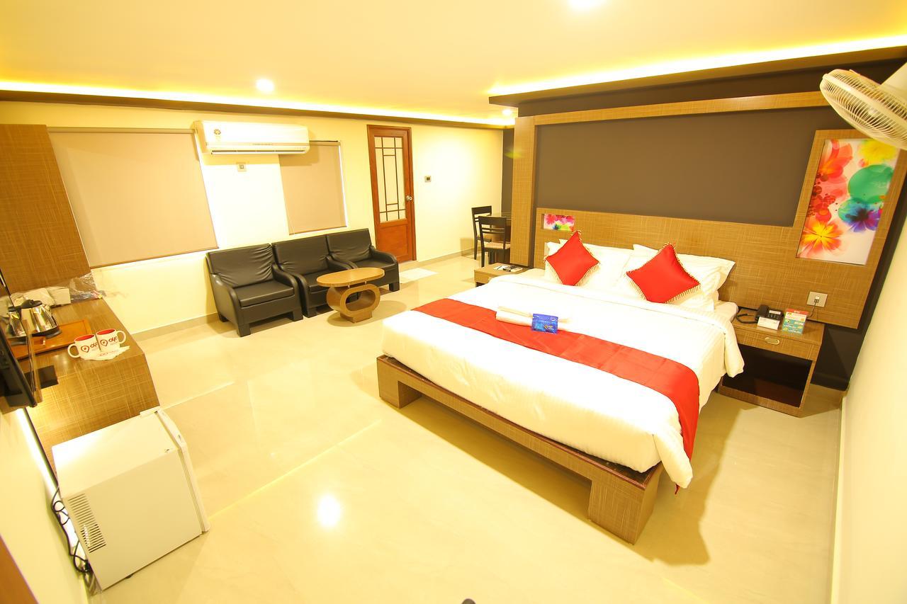 Hotel A J Park Alappuzha Экстерьер фото