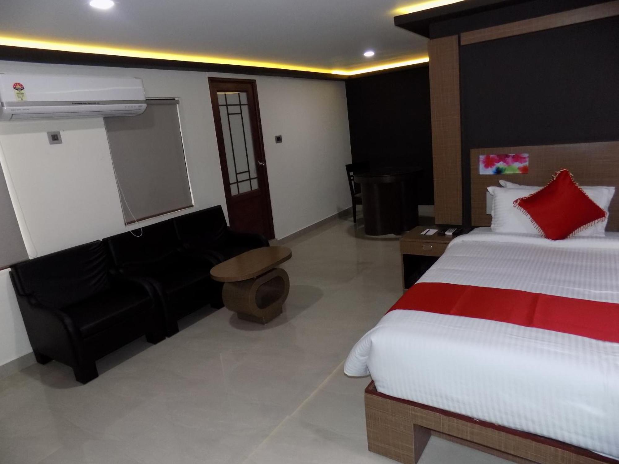 Hotel A J Park Alappuzha Экстерьер фото