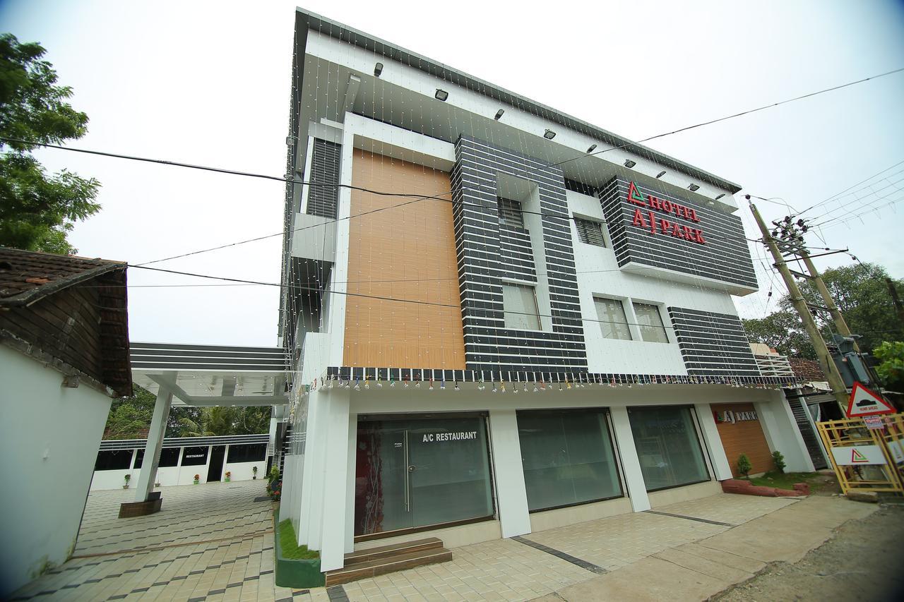 Hotel A J Park Alappuzha Экстерьер фото