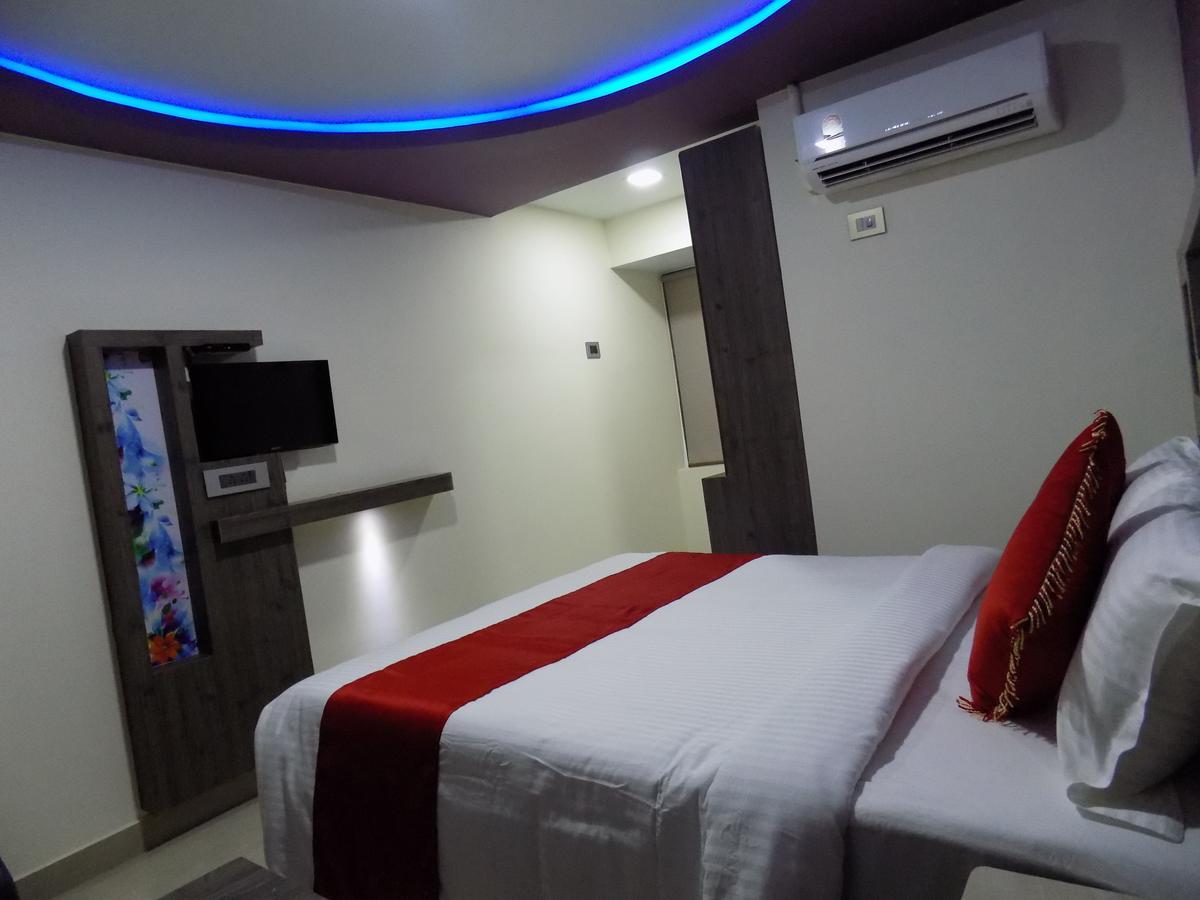 Hotel A J Park Alappuzha Экстерьер фото
