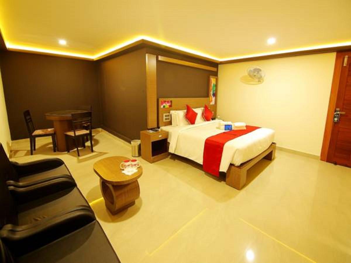 Hotel A J Park Alappuzha Экстерьер фото