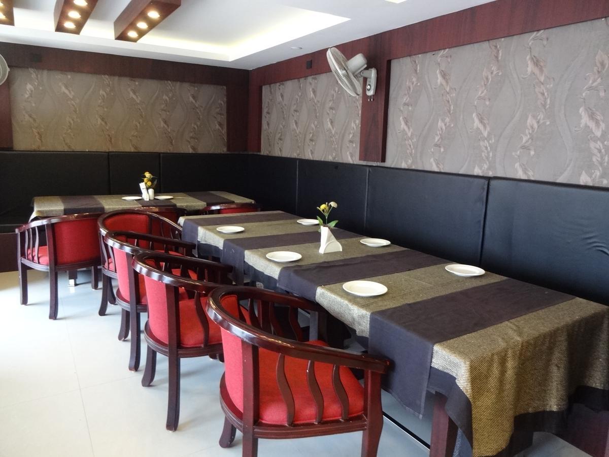 Hotel A J Park Alappuzha Экстерьер фото